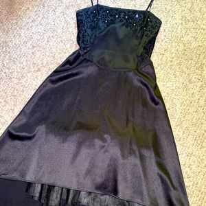Short hi-low prom dress in black size 9